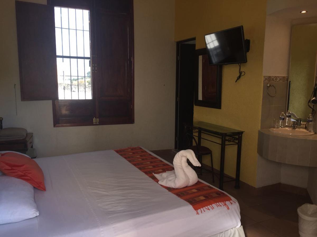 Hotel San Miguel Arcangel Исамаль Экстерьер фото
